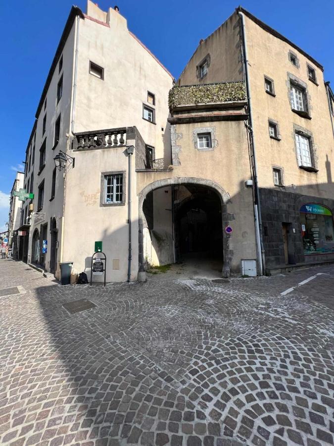 Charmant Studio, Au Coeur De La Ville De Riom Eksteriør billede